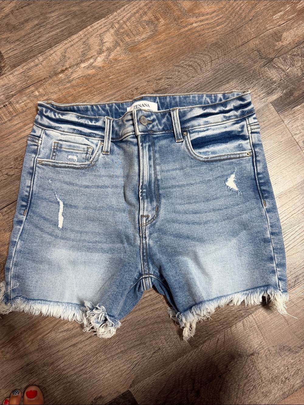Brand new! Zenana Outfitters Light Blue Distressed Frayed-Hem Denim Shorts